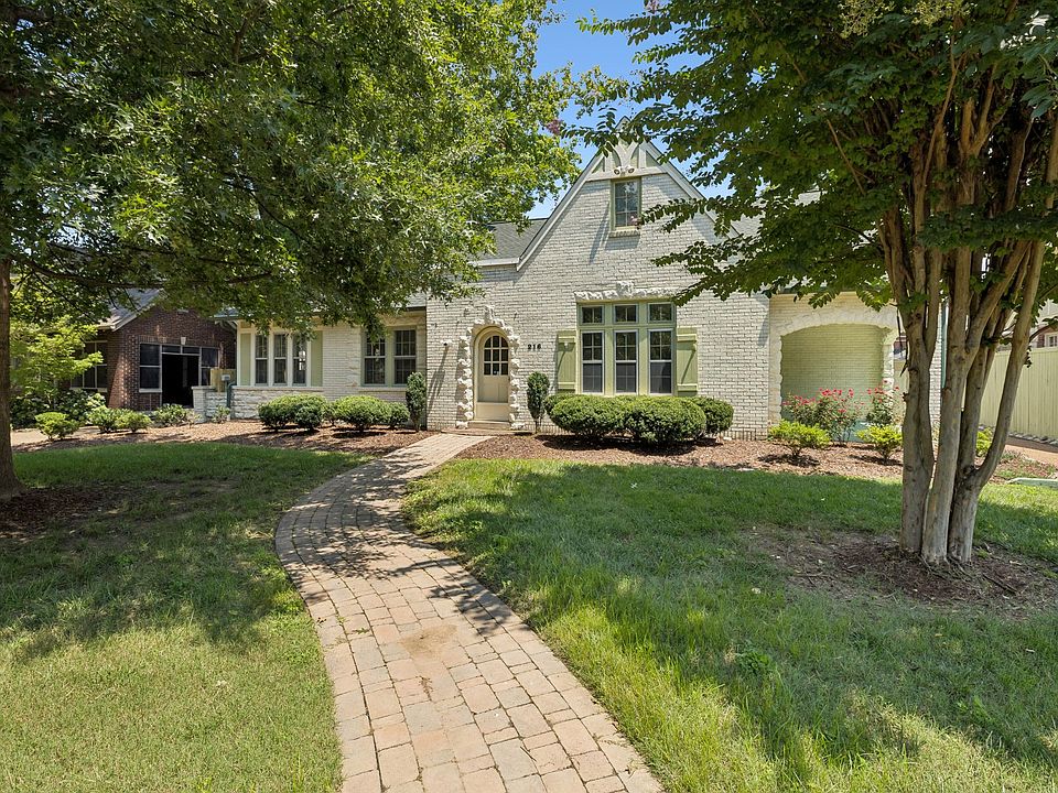 1st image of 216 Lauderdale Rd