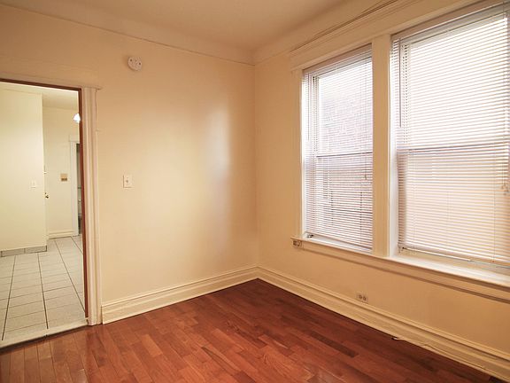3rd image of 24-27 Steinway St #8