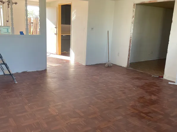 21281 Park Ave, Hinkley, CA 92347