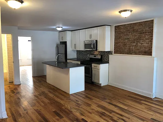 Rented by Compass | media 13