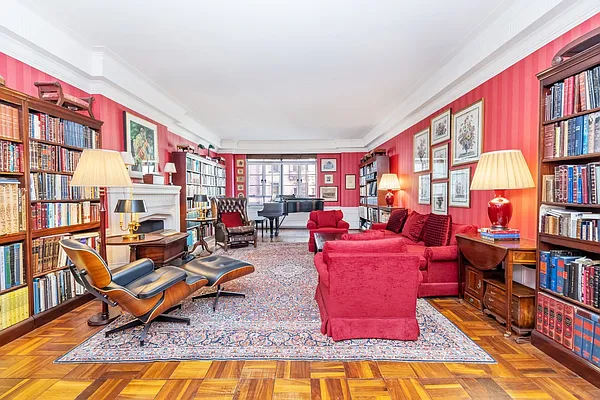 Sold by Societe Real Estate | media 32