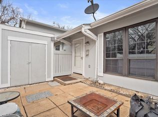 11223 Sugartrail Dr, Saint Louis, MO 63136