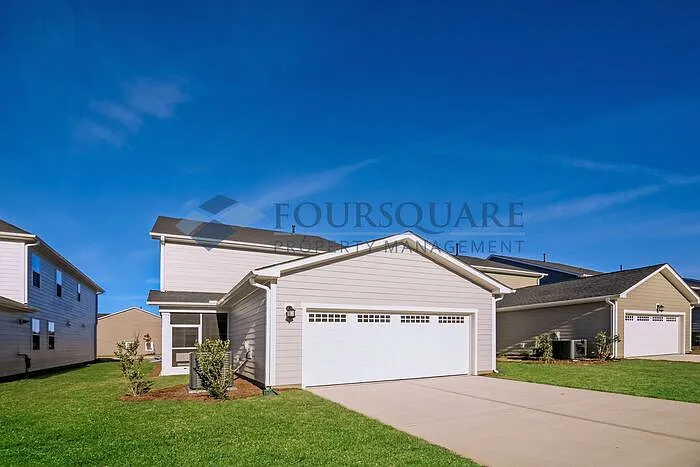425 Canyon Spring Trl — Photo 2