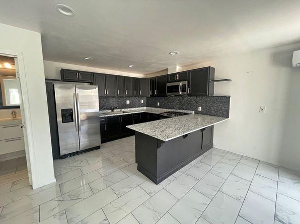 134 W Plaza Blvd