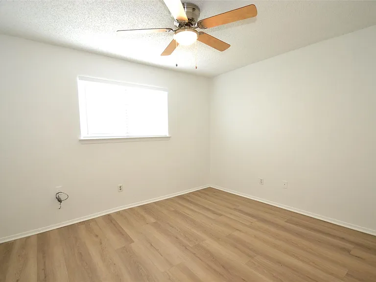 1202 Southport Dr #D — Photo 13