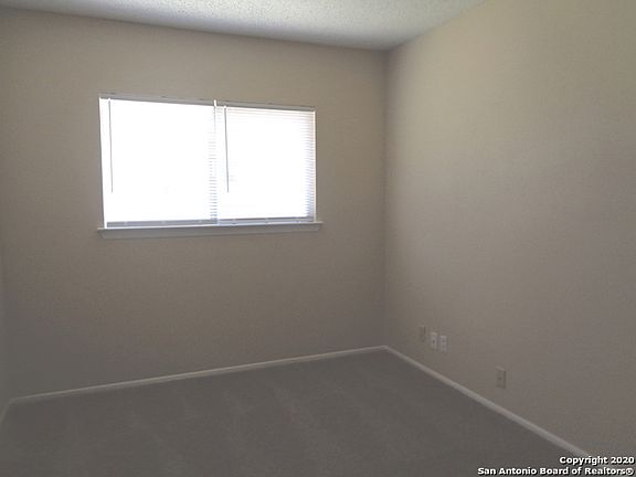 5th image of 2526 Corian Glen Dr