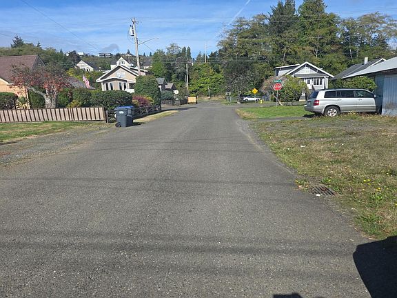 4th image of 607 N Jeffries St