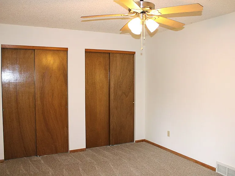 2407 Sunstone Dr — Photo 9