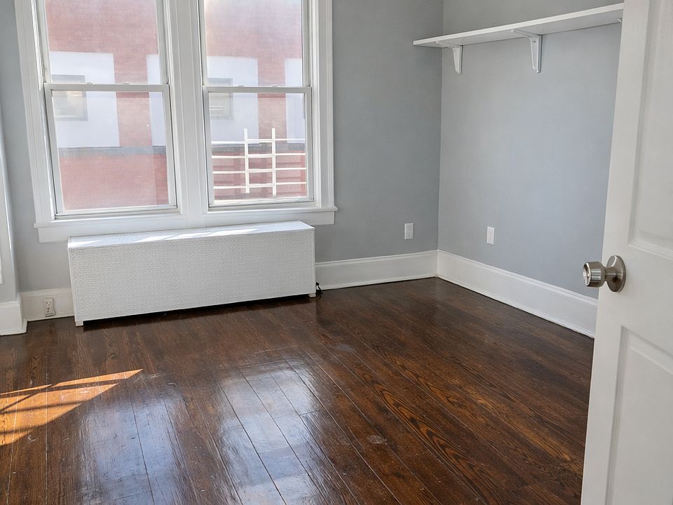 2nd image of 259 N 19th St #2