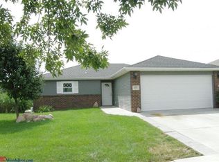 1717 Annette Ln, Lincoln, NE 68512