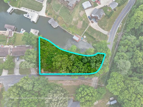 Dogwood Cir, Muscle Shoals, AL 35661