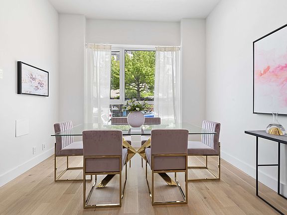 5th image of 24 Underhill Ave #Townhouse 24