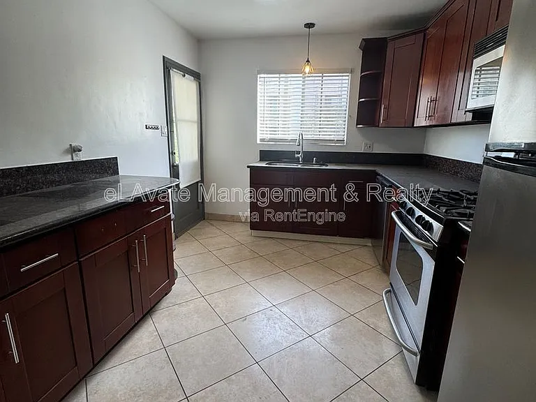 12157 Chandler Blvd #4 — Photo 3