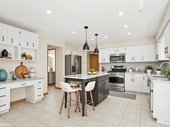 3rd image of 7309 Vanista Ct