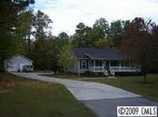 2740 Rolling Hills Rd, Lancaster, SC 29720