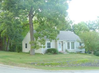 227 3rd St, Pewaukee, WI 53072