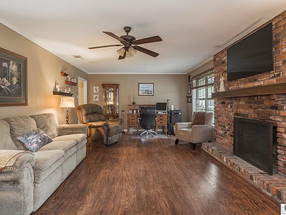 3rd image of 808 Jamar Dr