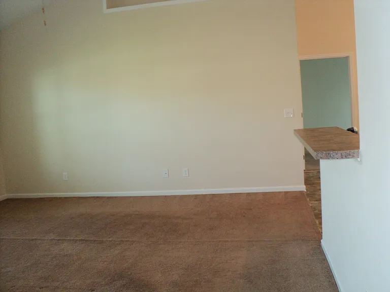 1713 Sunmeadow Dr — Photo 5
