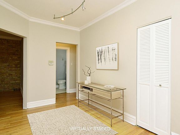 3rd image of 1327 W Lunt Ave APT 1B