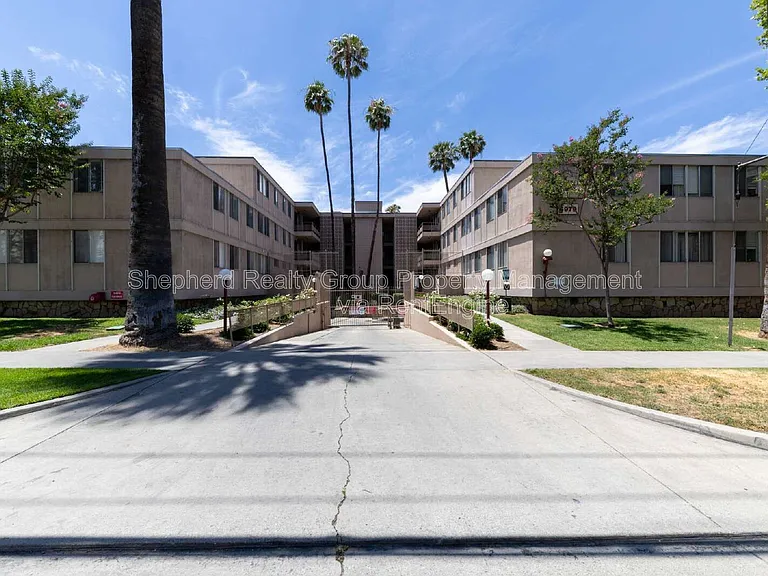 6979 Palm Ct #109-B — Photo 25