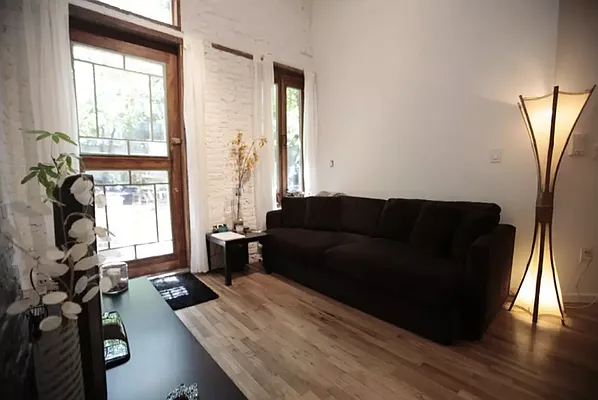 Rented by Zone Corp | media 20