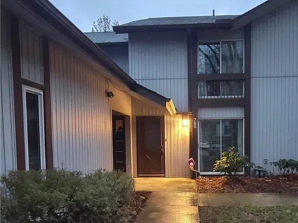 766 Pipes Ct, Northfield, OH 44067