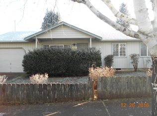 1240 S 10th St, Cottage Grove, OR 97424