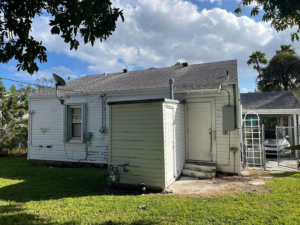 2nd image of 729 Rockland Drive