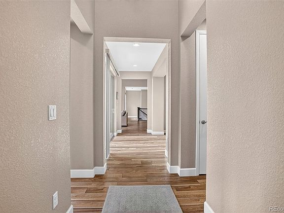 4th image of 781 Woodgate Drive