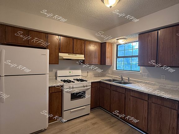 4th image of 107 W Nichols St Unit 1-A