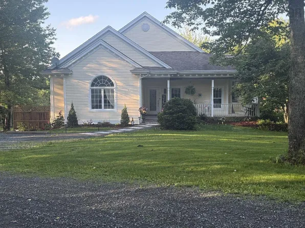 115 Fairway Ave, Colchester, NS B0N 2H0