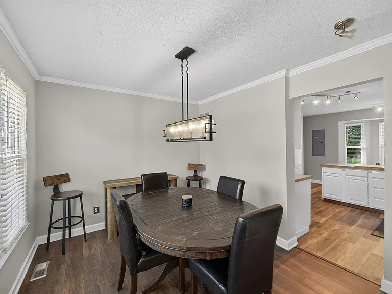 536 Oak Hill Dr — Photo 12