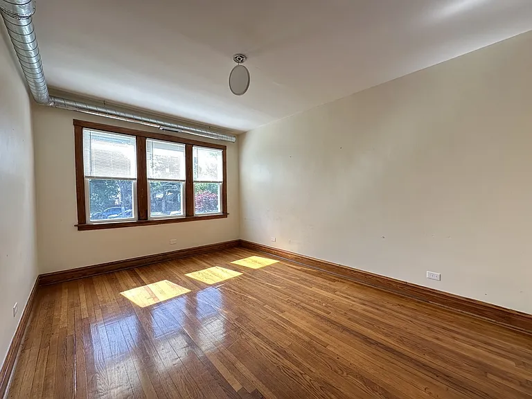 5433 S Millard Ave #3 — Photo 14