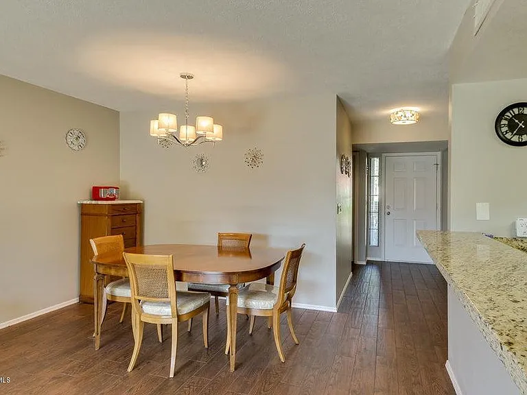 9315 W Morrow Dr — Photo 4