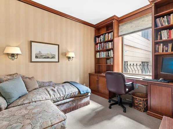 122 East 82nd Street image 3 of 12