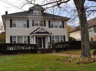 57 Sealy Dr, Lawrence, NY 11559