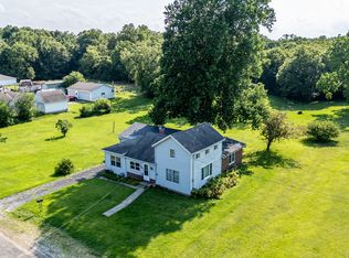 421 S Reed St, Sheffield, IL 61361