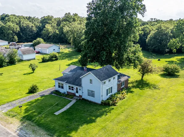 421 S Reed St, Sheffield, IL 61361