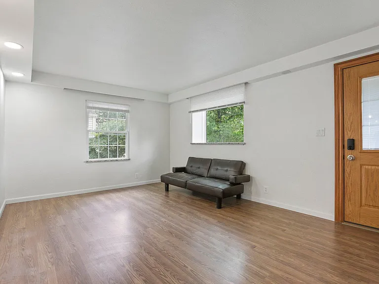 1778 Kenny Rd — Photo 5