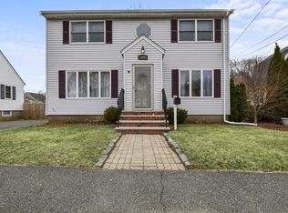 20 Dexter St, Peabody, MA 01960