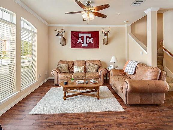 4th image of 305 Holleman Dr #1702
