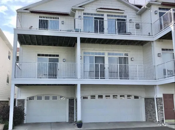 8531 Ellenwood Estates Dr, Montague, MI 49437