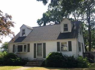 68 Grant St, Warwick, RI 02886