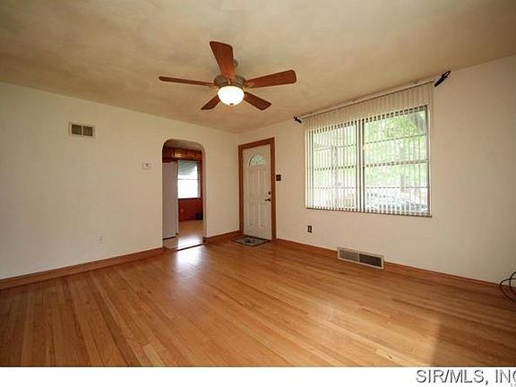 5th image of 316 E Green St