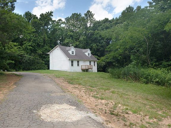 3rd image of 3090 Woodruff Mill Rd