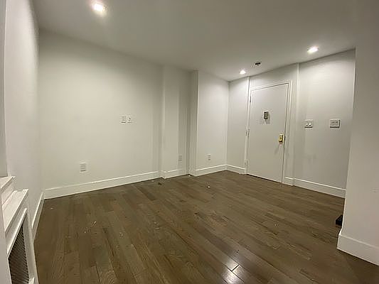 3rd image of 80 Delancey St #2F