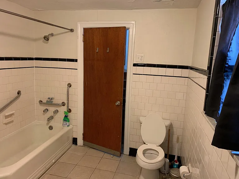 611 Washington Ave #2 — Photo 8