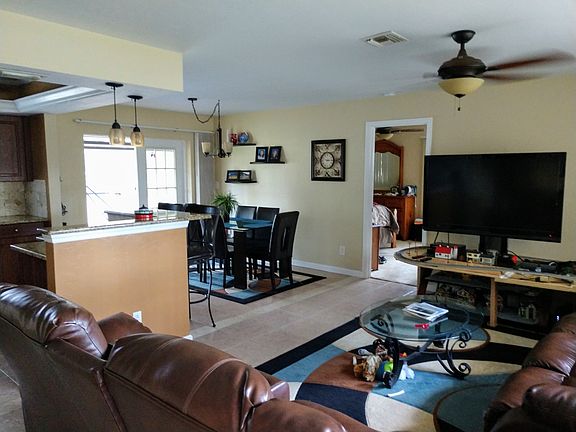 5th image of 208 Jackson Ave