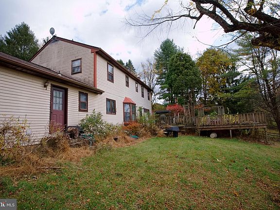 5th image of 2713 Center St