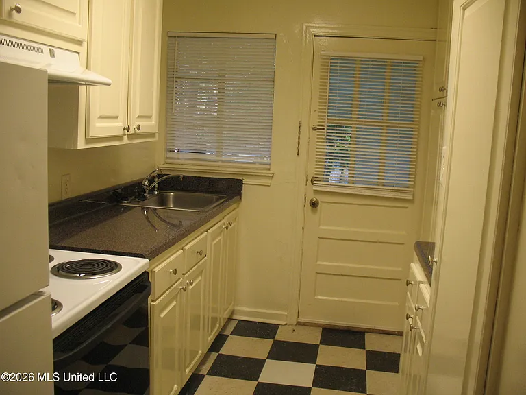 1004 Poplar Blvd #2 — Photo 9